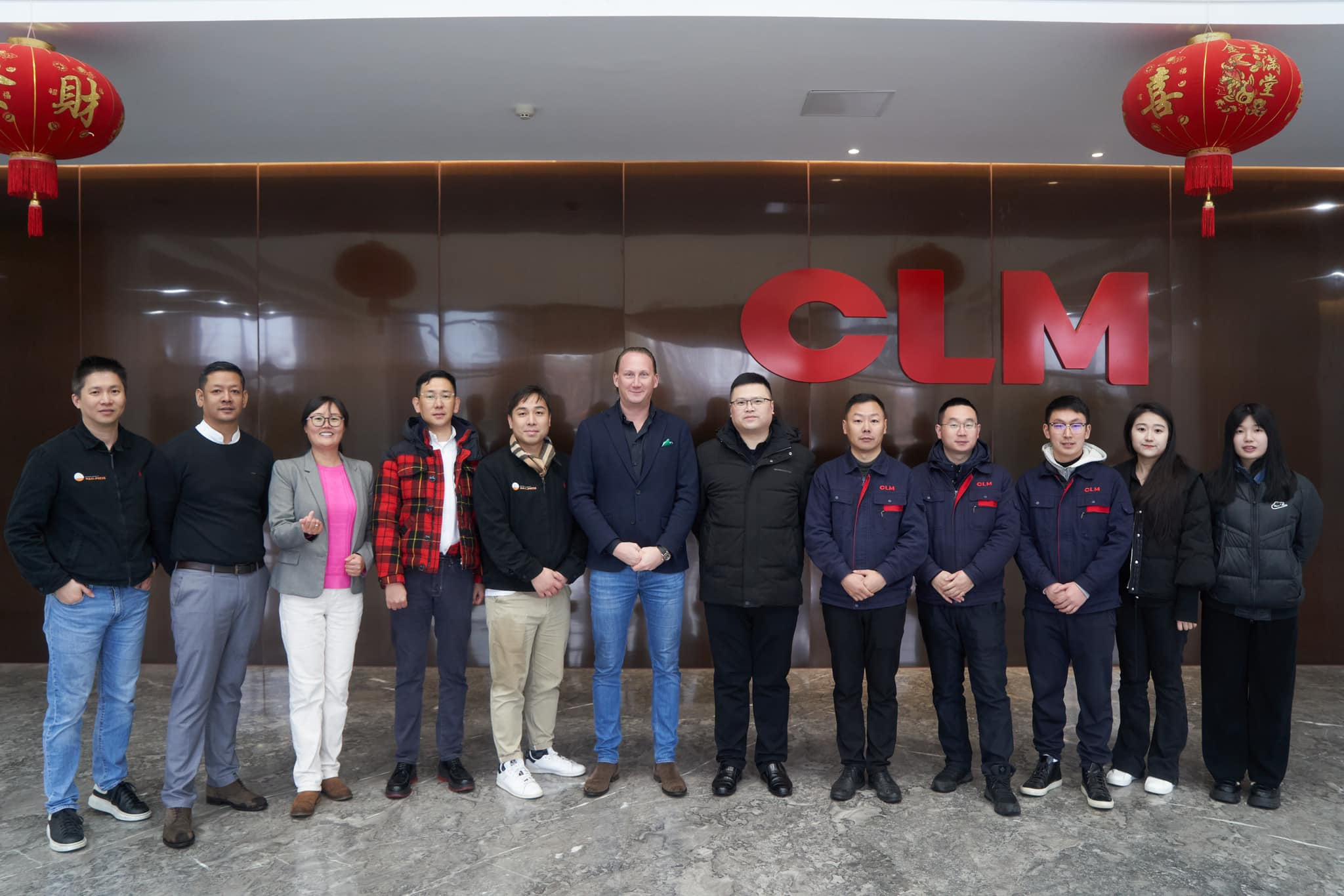 Un caloroso benvenuto al nostro fornitore tedesco che ha visitato la fabbrica CLM